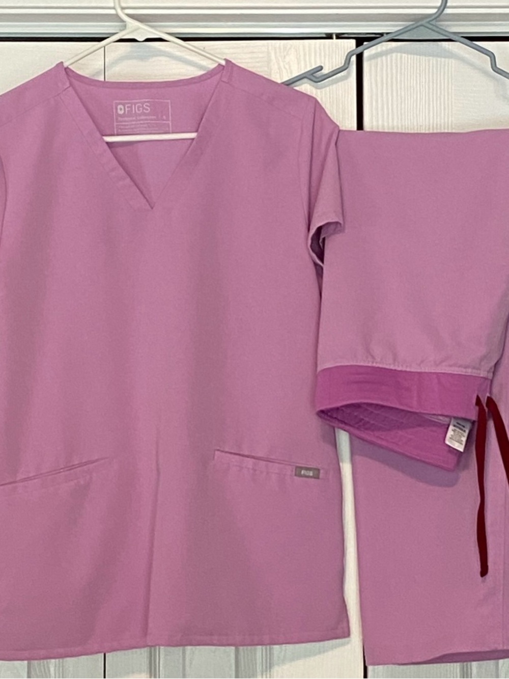 Figs Women's Scrub Set in Lavender - Small/Petite